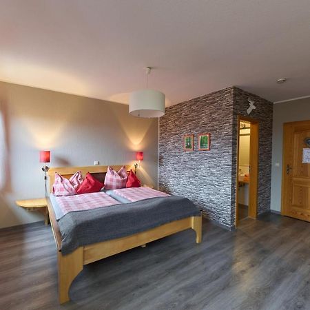 Landhotel Brauner Hirsch Kammerforst Екстериор снимка