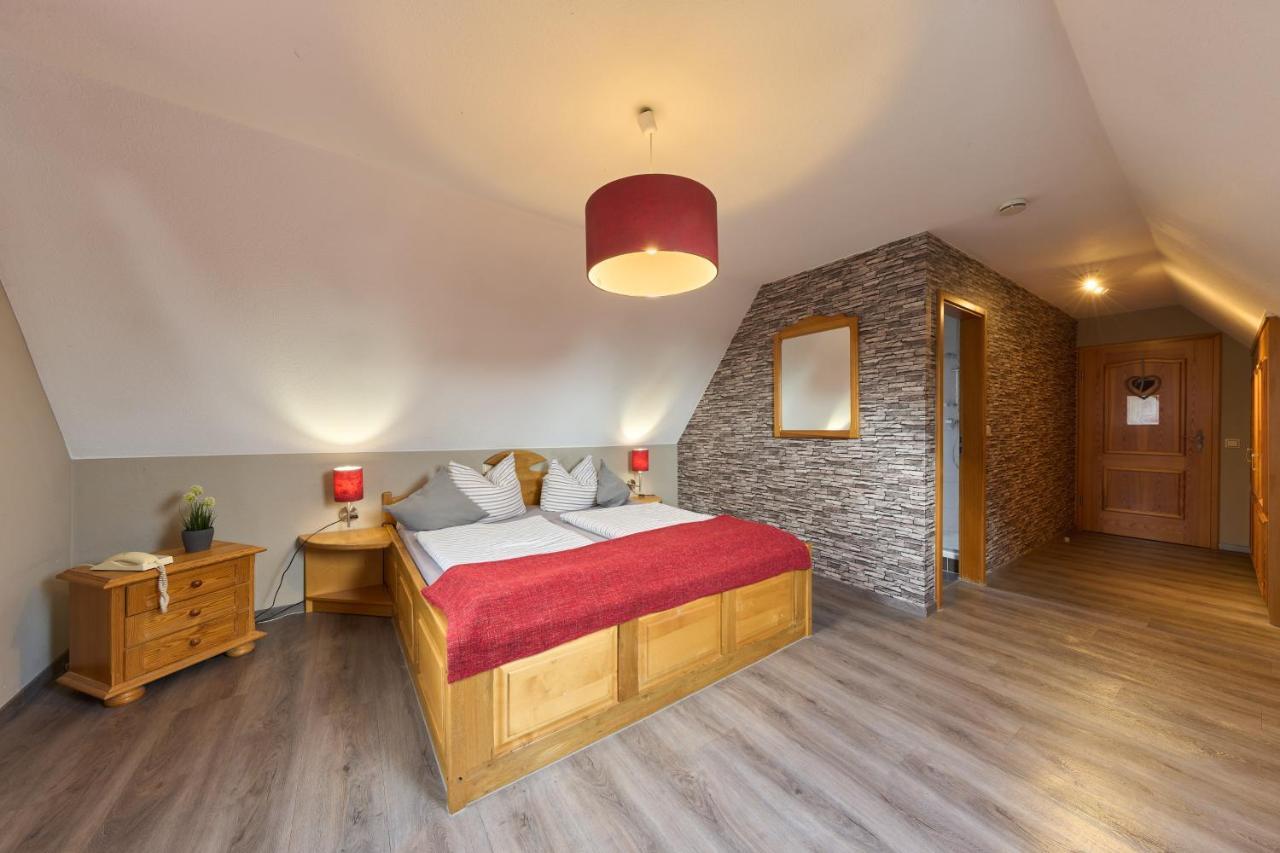 Landhotel Brauner Hirsch Kammerforst Екстериор снимка