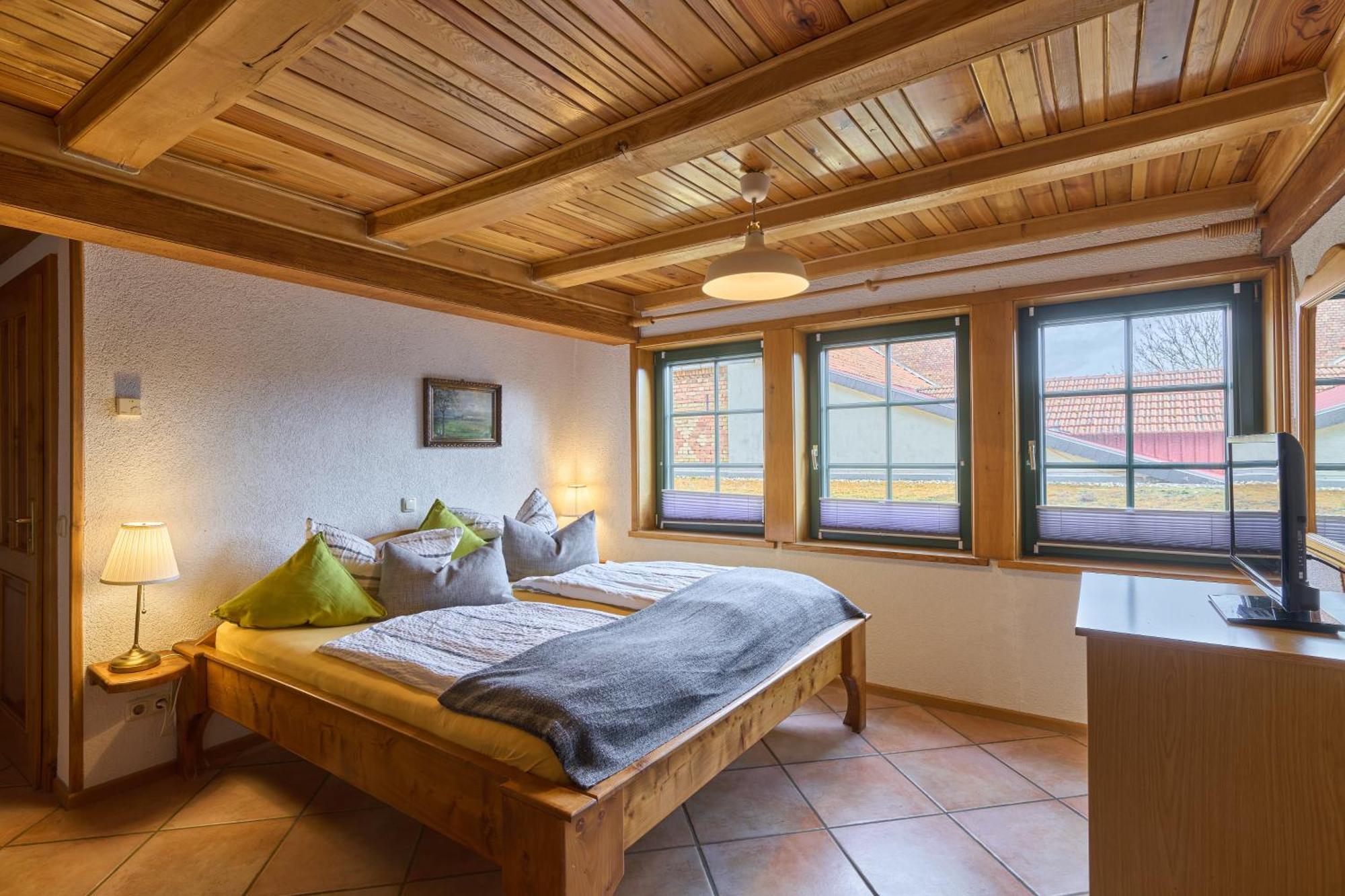 Landhotel Brauner Hirsch Kammerforst Стая снимка